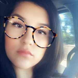 Meet your Posher, Janel